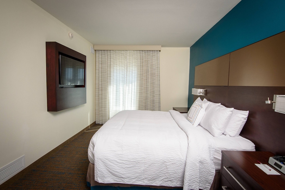 RESIDENCE INN CLEVELAND AVON AT THE EMERALD EVENT CENTER 7/53