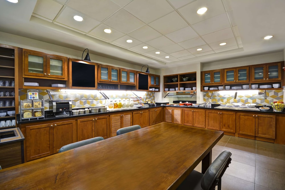 Hyatt Place Columbus/Worthington 30/40