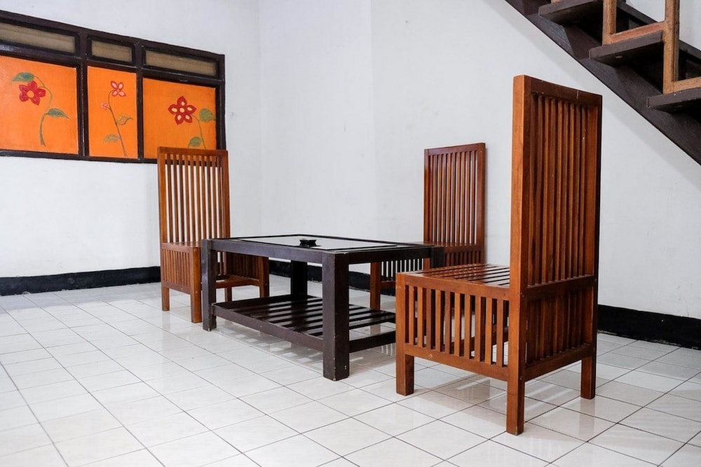 Reddoorz Plus Near Jalan Baru Bogor 8/32