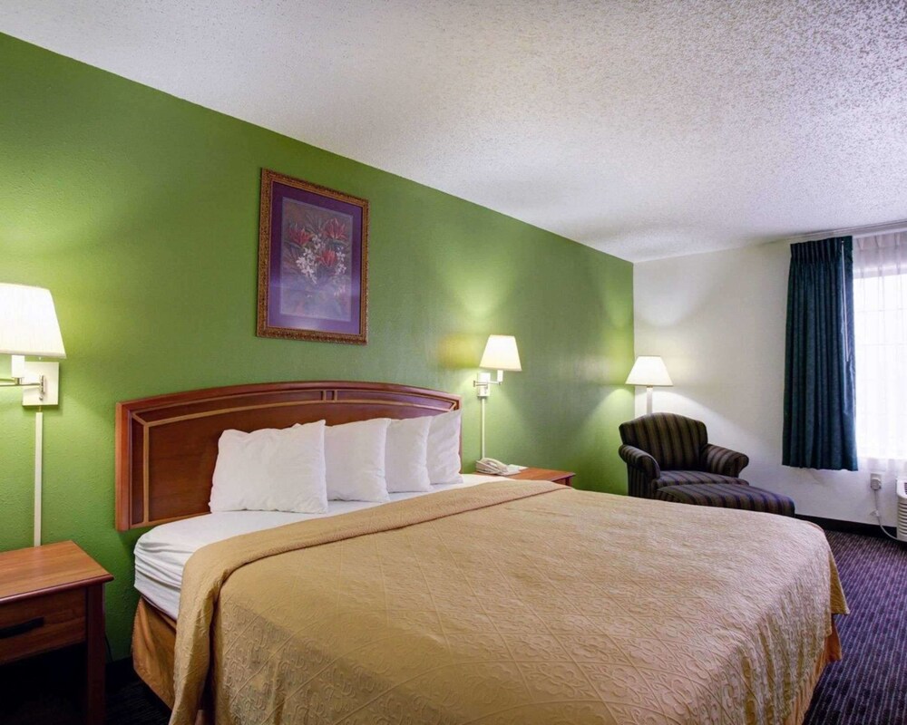 Quality Inn and Suites Austin Airport 11/50