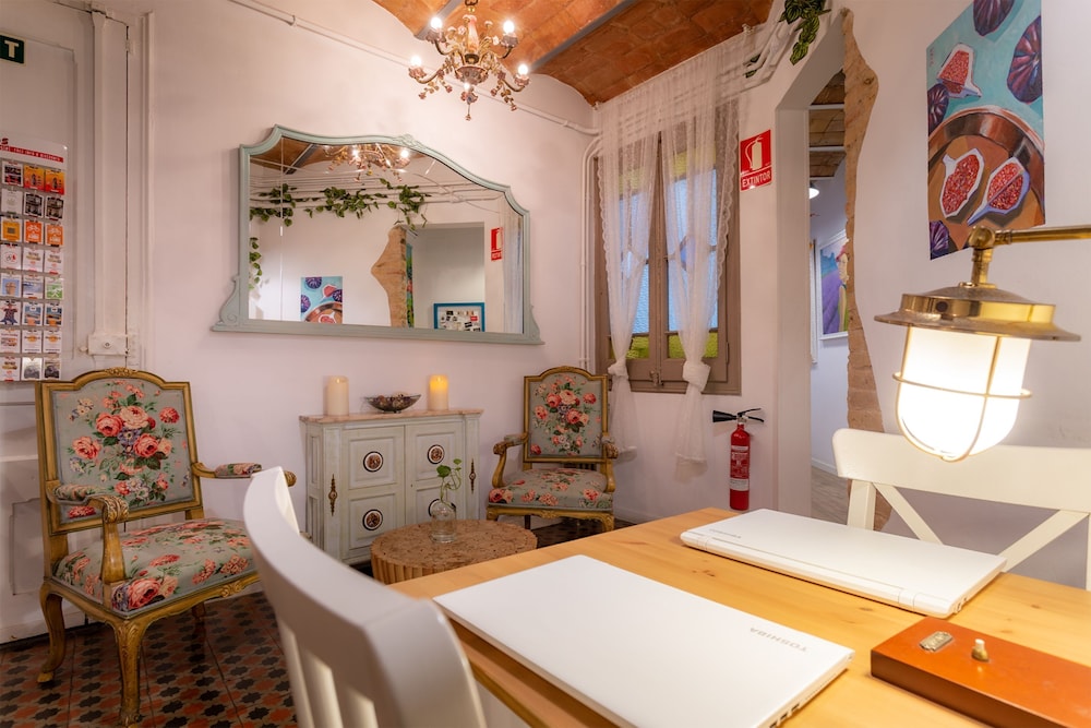 Primavera Hostel 59/70