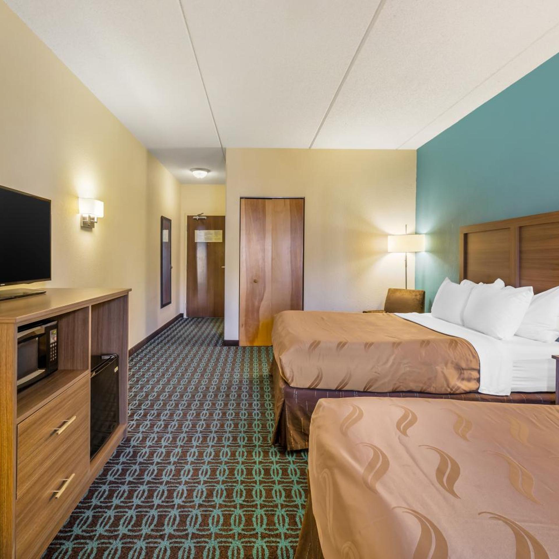 Room, Quadruple, 2 Queen Beds, Accessible