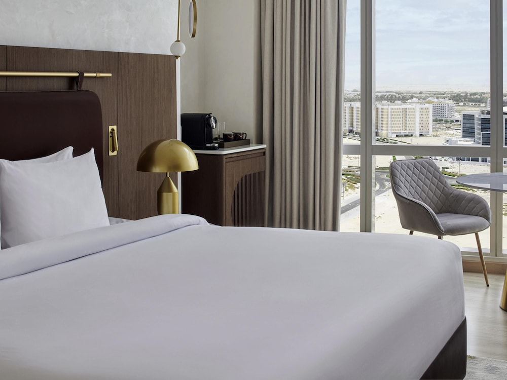 Movenpick Jumeirah Village Triangle 33/82