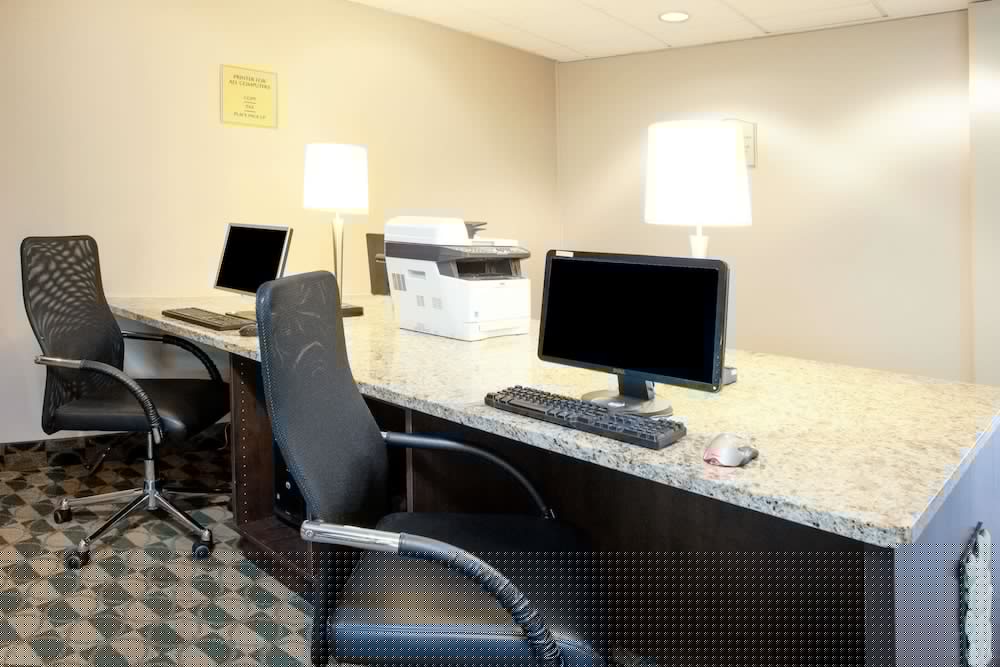 Wyndham Garden Romulus Detroit Metro Airport 30/40