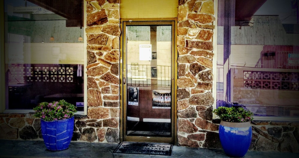 Cedars Inn Lewiston 16/27