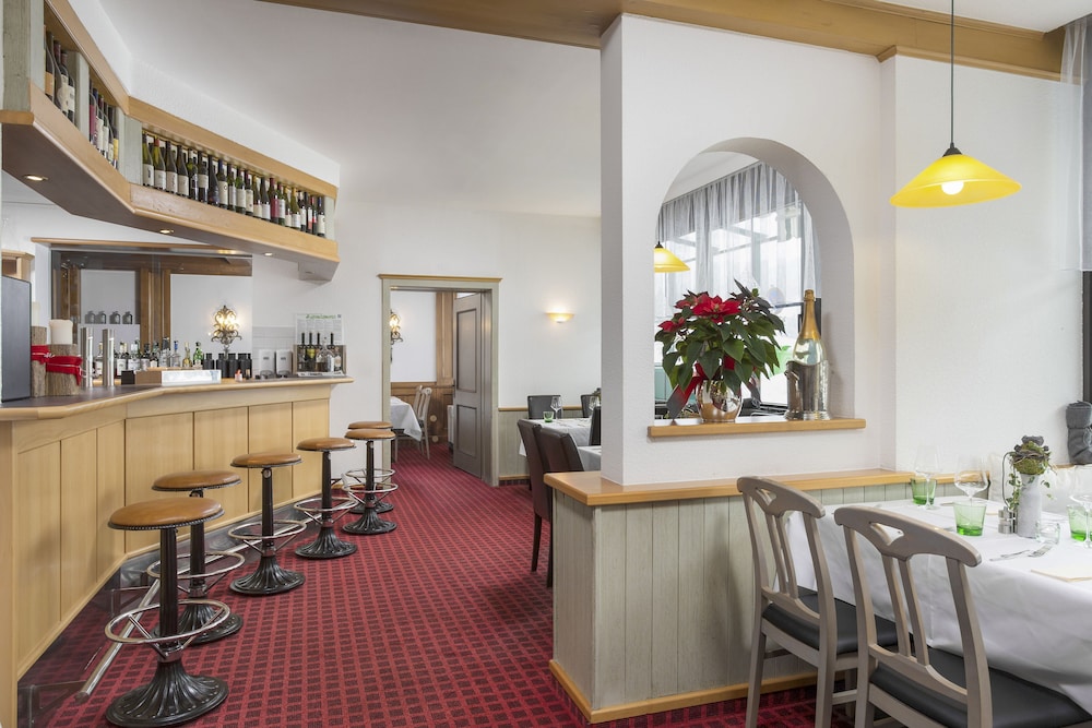 Alpine Club Resort 65/78