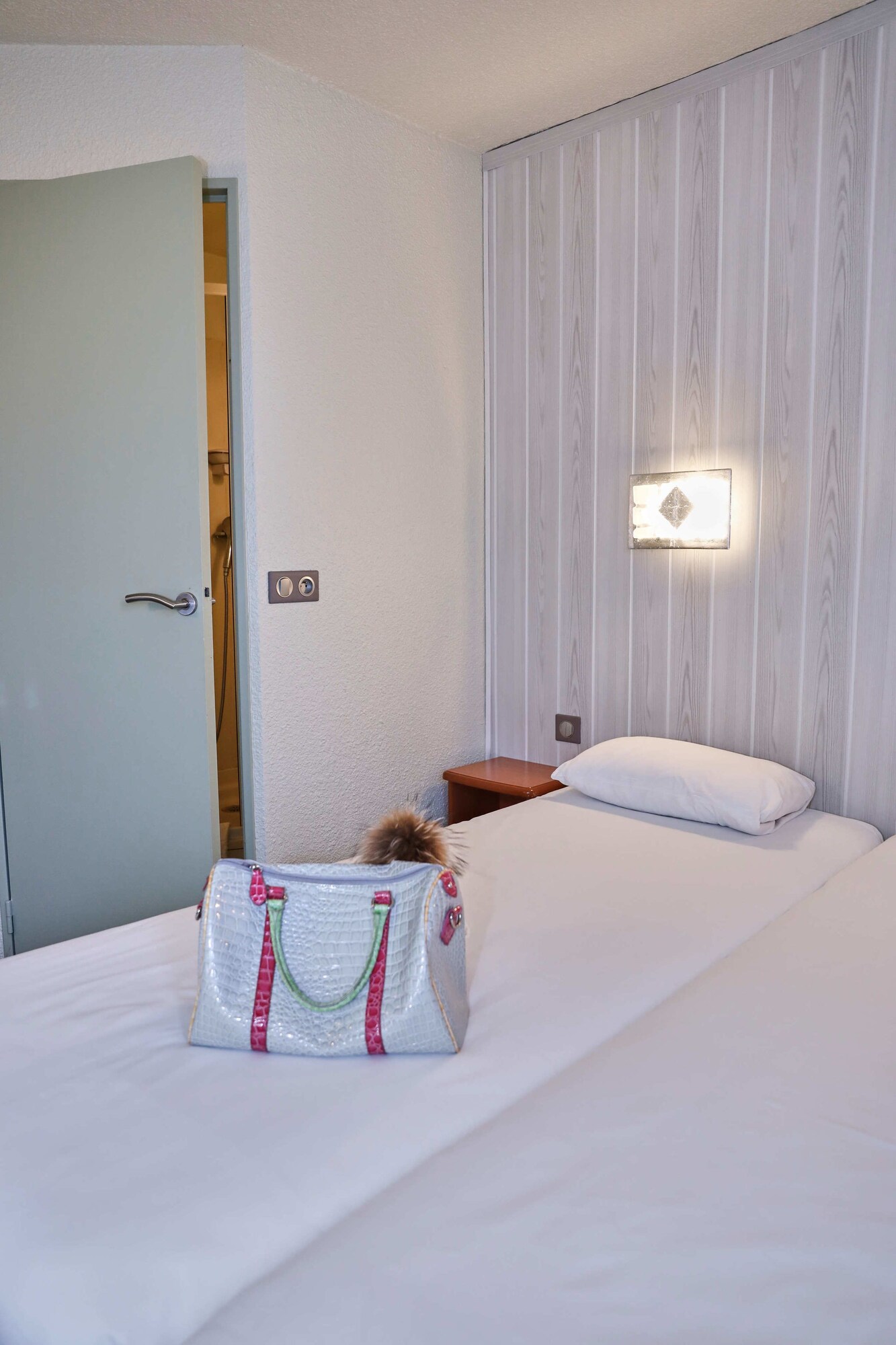 Room, Queen Bed