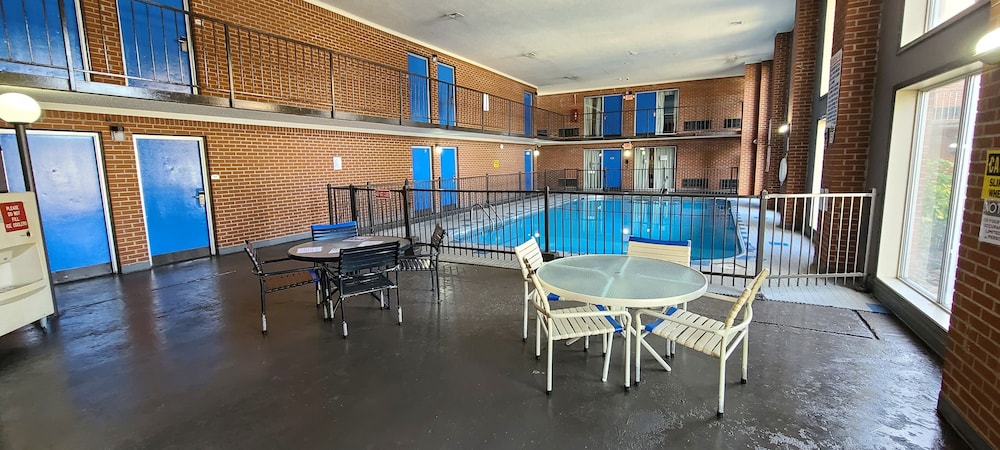 Fairview Inn Suites 29/40