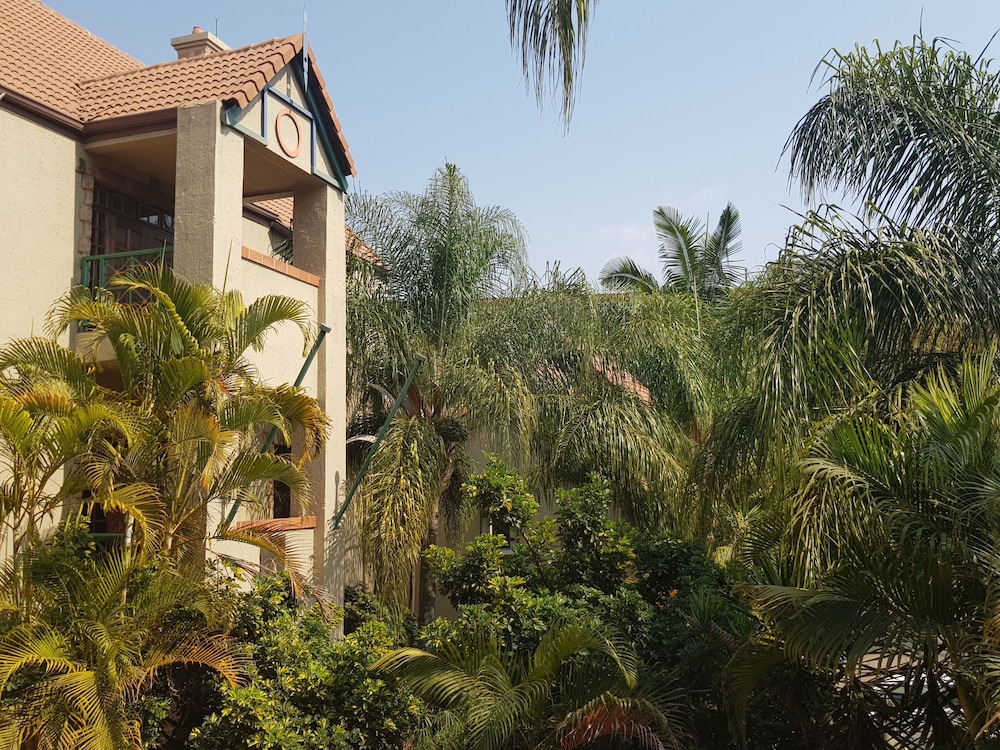 Court Classique Suite Hotel 40/50