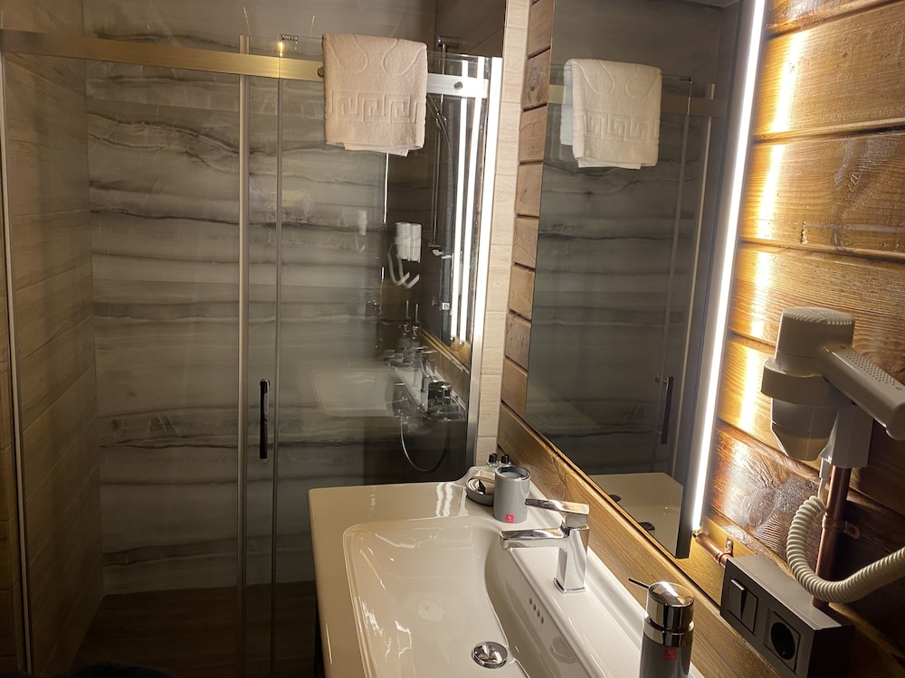 Triada Hotel Buyukada 55/60