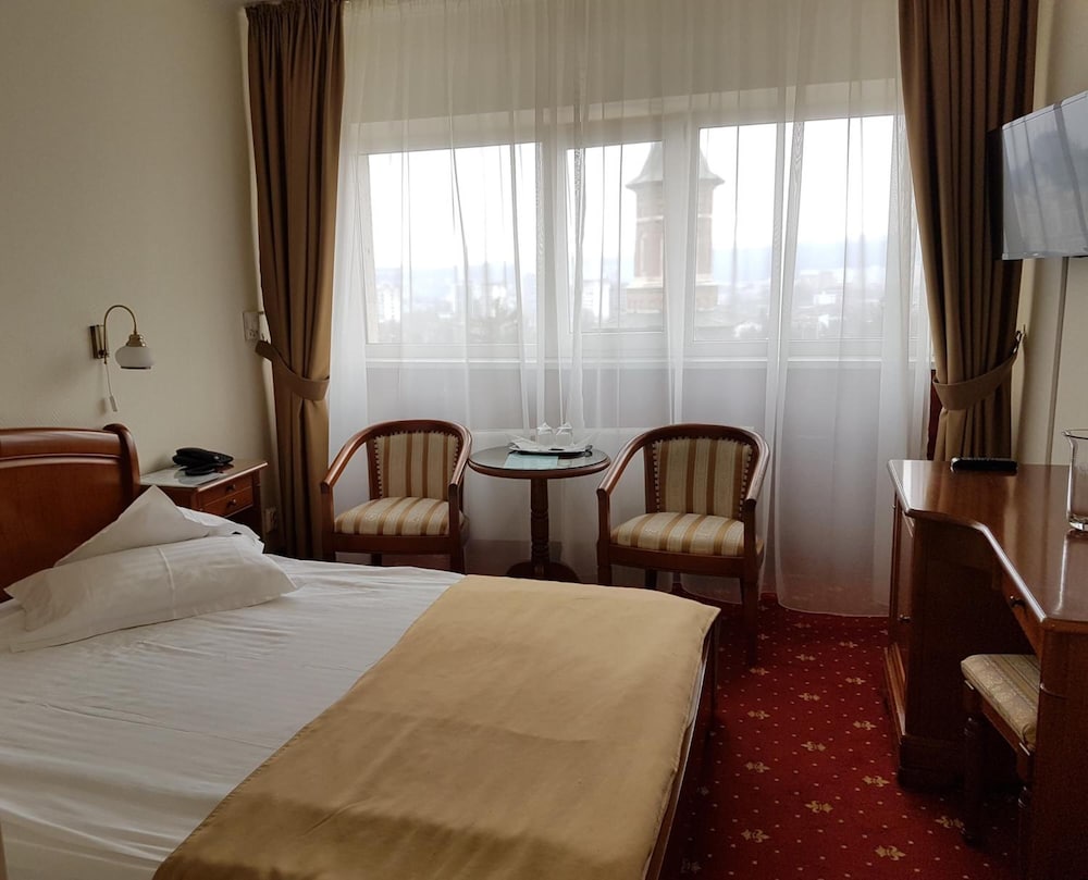 Hotel Moldova 23/80