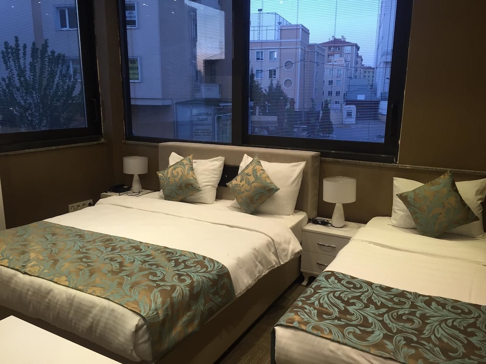 The Hera Platinum Hotel 11/50