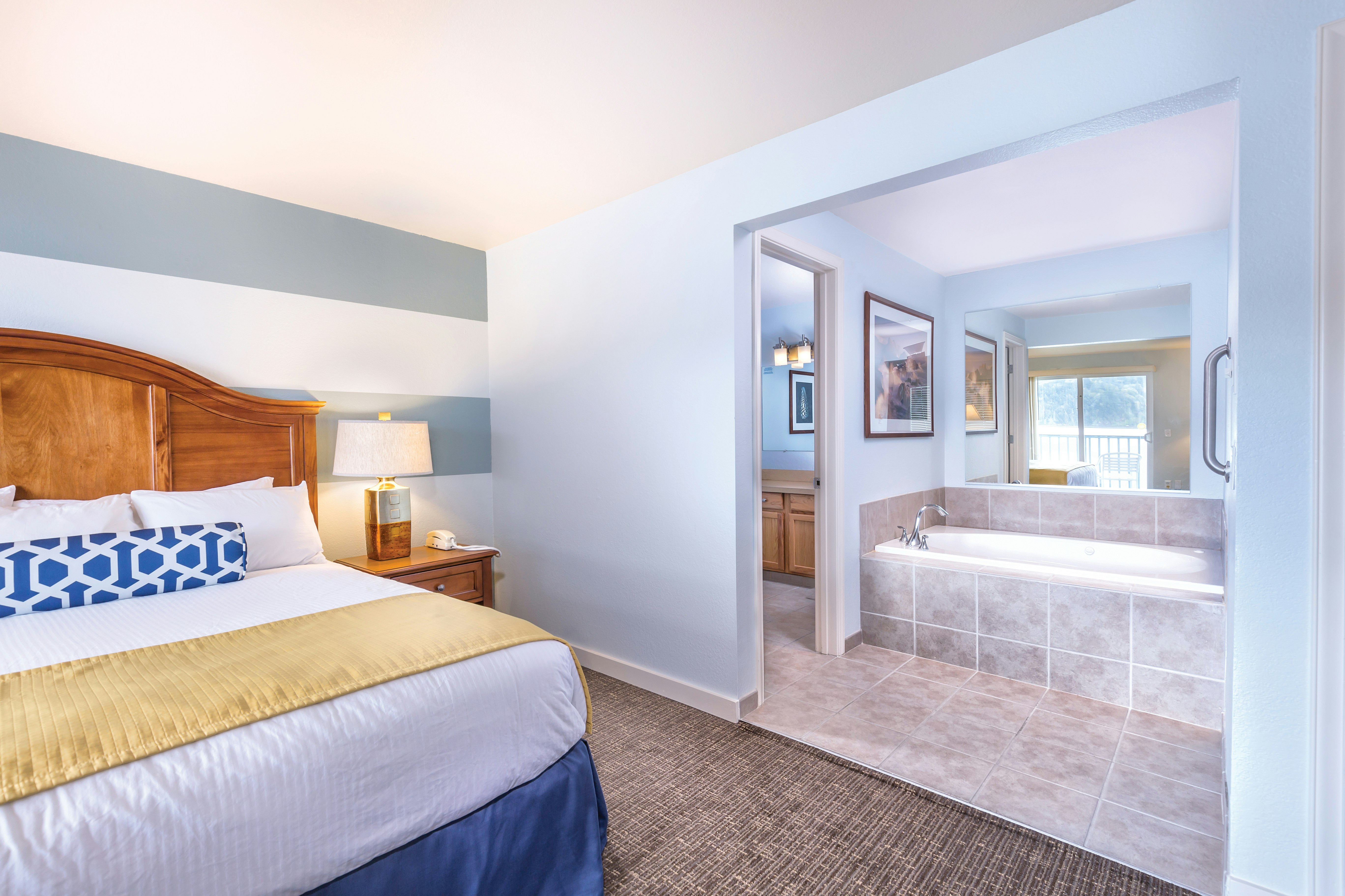 2 Bedrooms, Loft, Suite