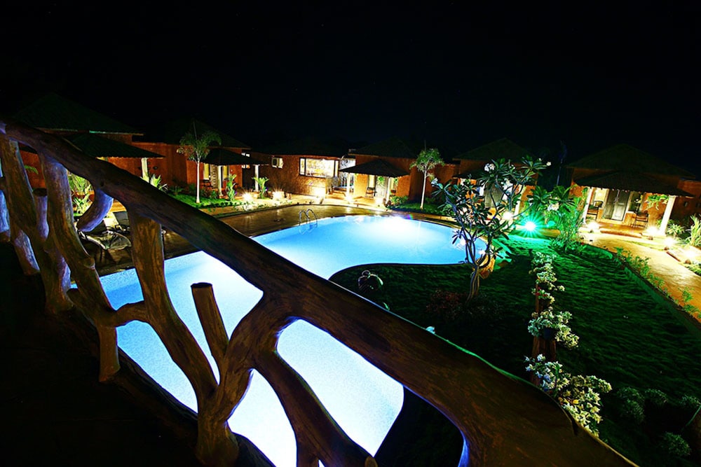 Sanskruti Quality Resort 30/33