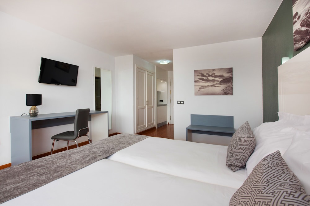 Ole Tropical Tenerife Adults Only 24/67