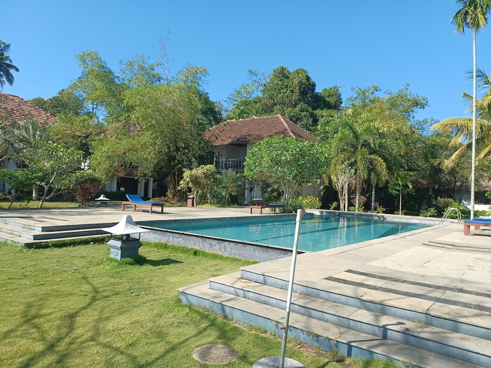 Deshadan Backwater Resort 79/81