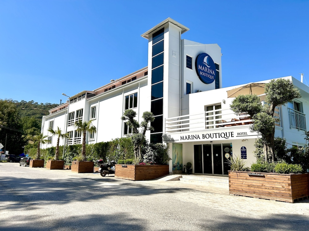 MARINA BOUTIQUE FETHIYE 30/50