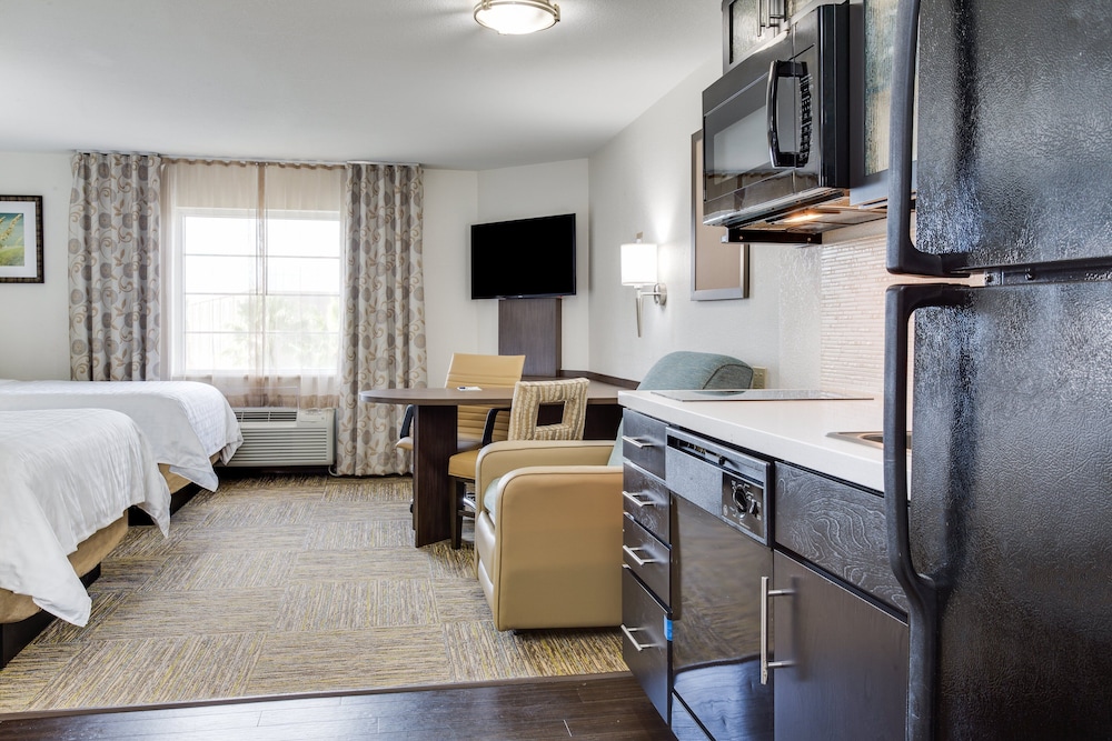 Candlewood Suites Ft. Lauderdale Airport Cruise 37/62