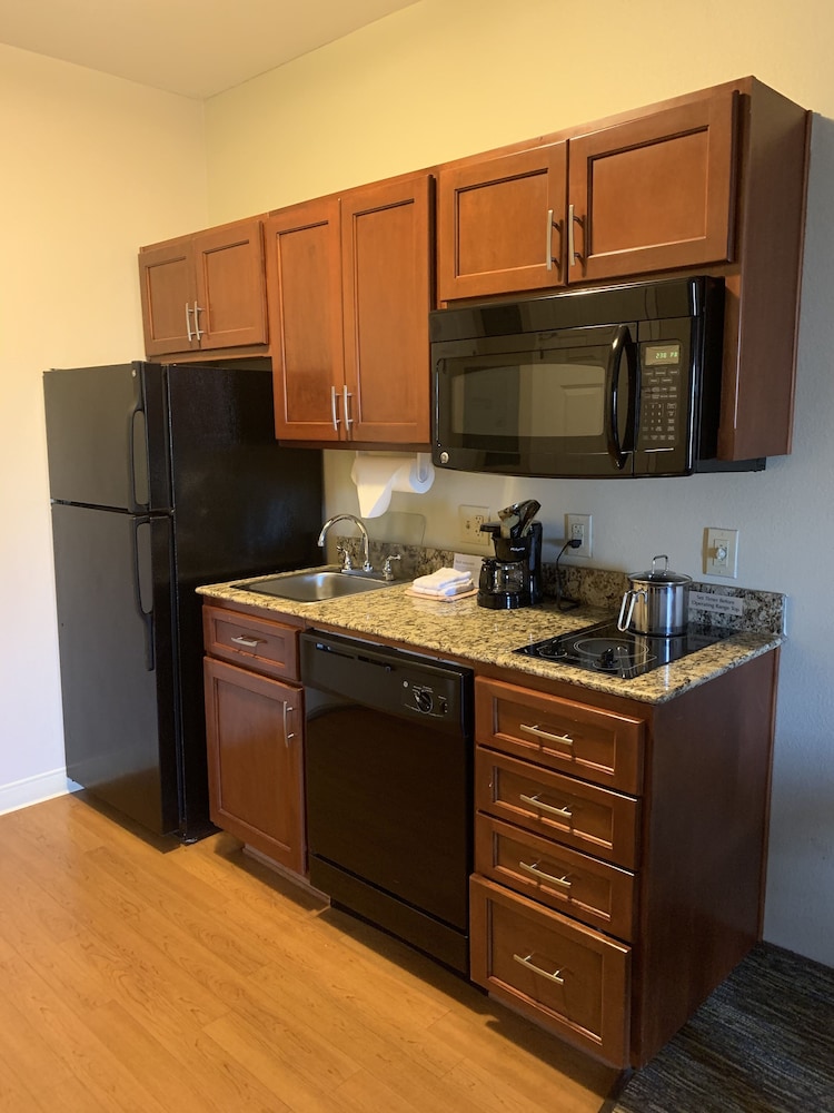 Candlewood Suites Temple 46/53
