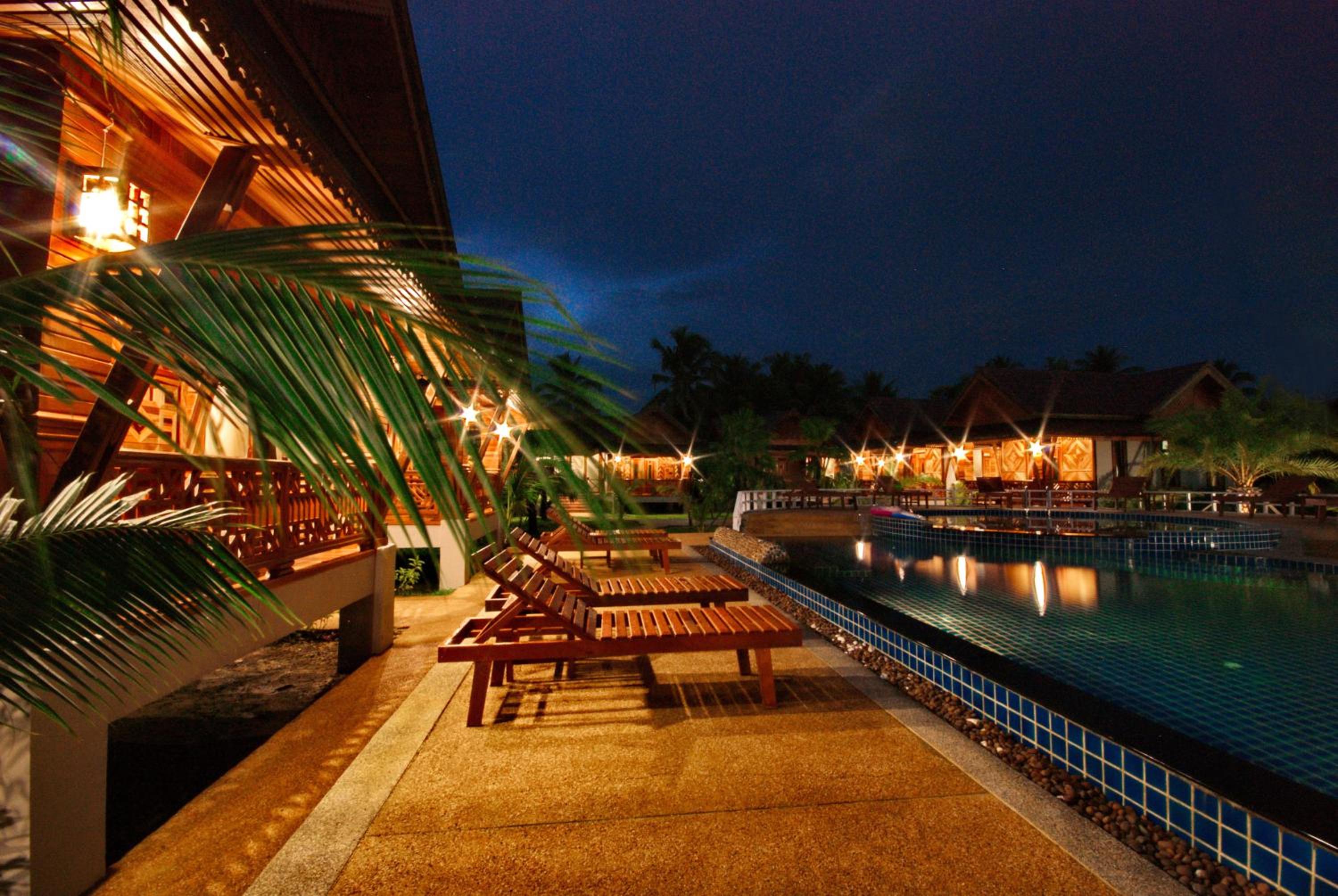 Sangsawan Palace Khaolak Hotel 90/98