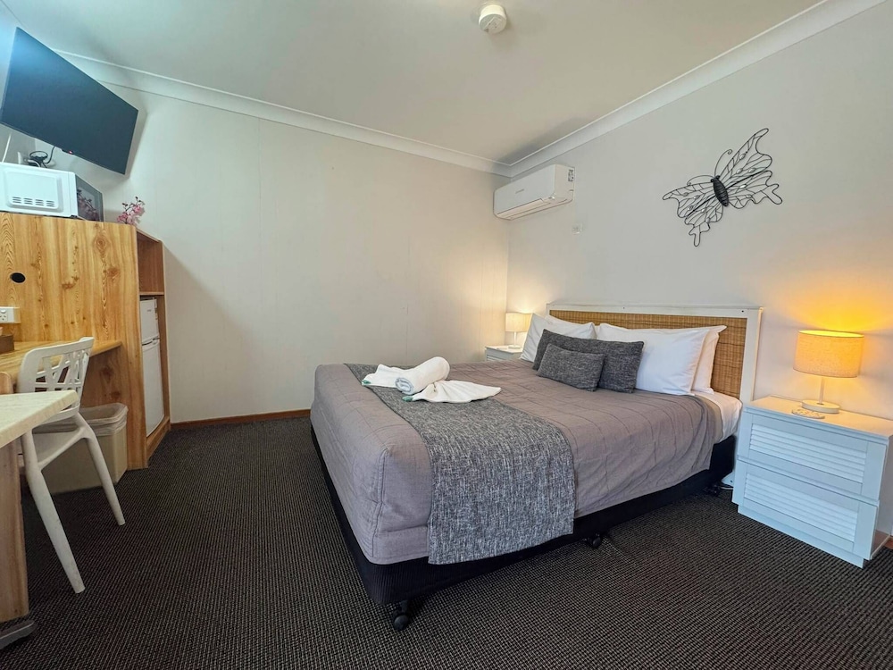 KARUAH MOTOR INN 27/59