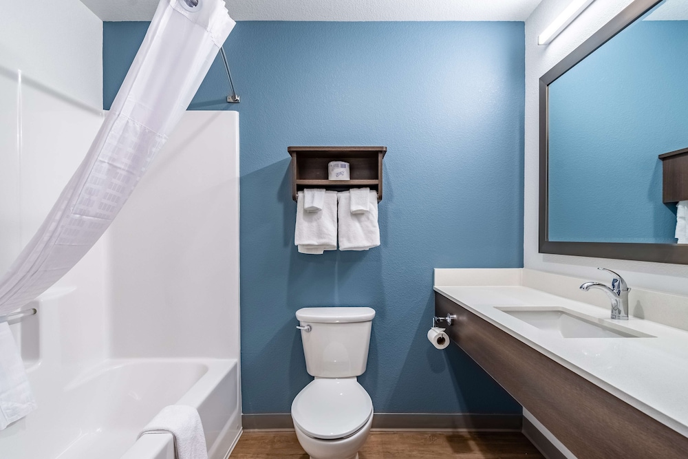 WoodSpring Suites Portland North Gresham 12/53