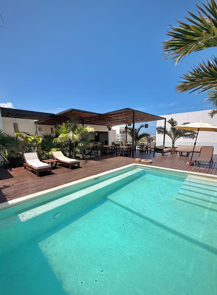 Ah Xok Suites 27/50