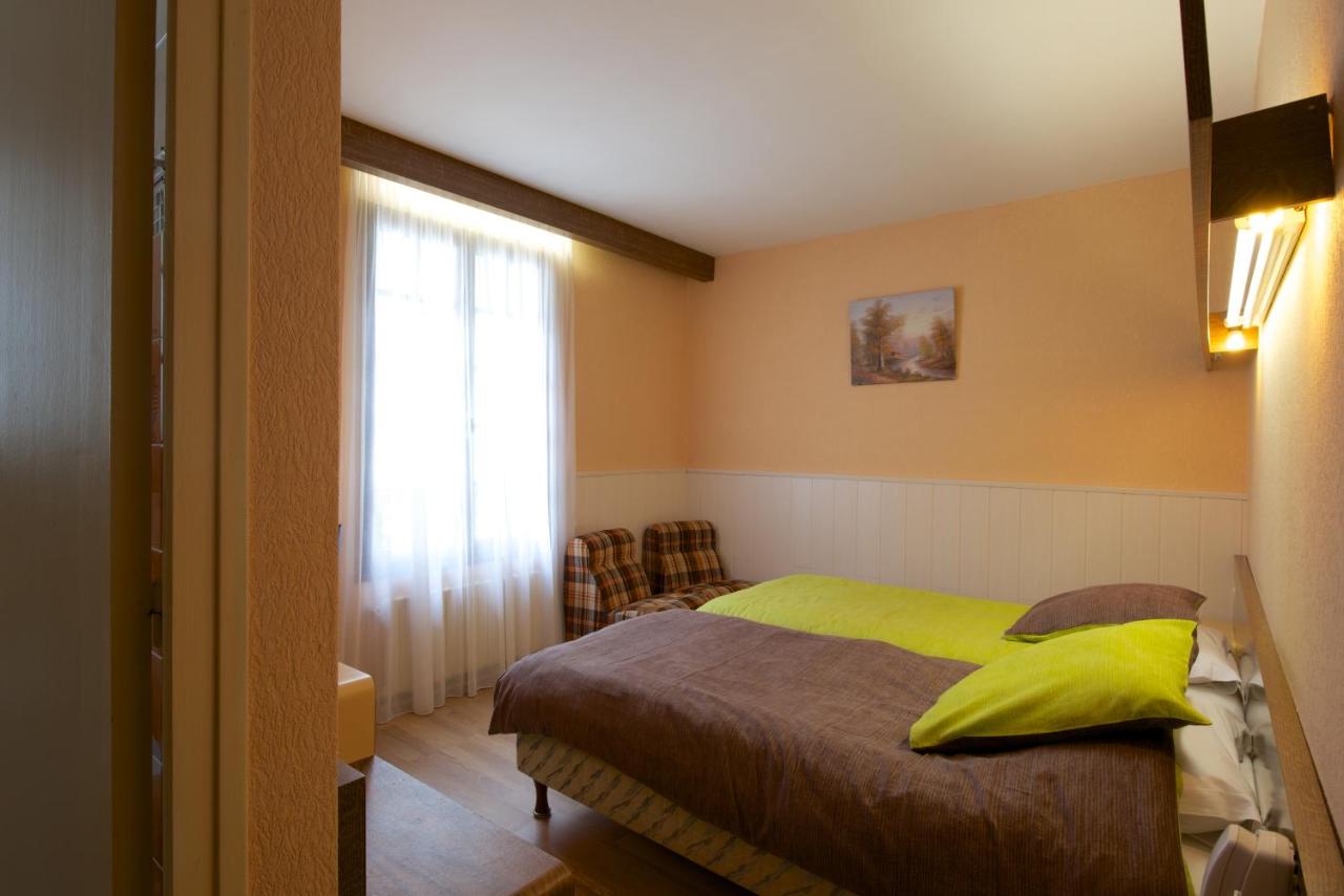 Room, Single