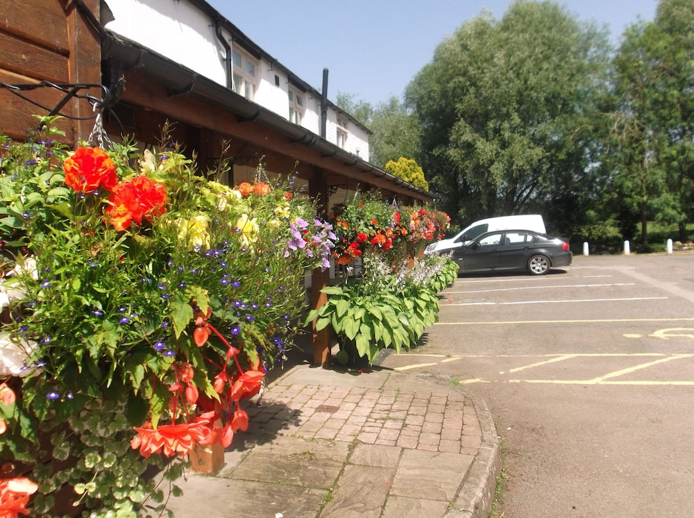 The White Lion Inn 7/48