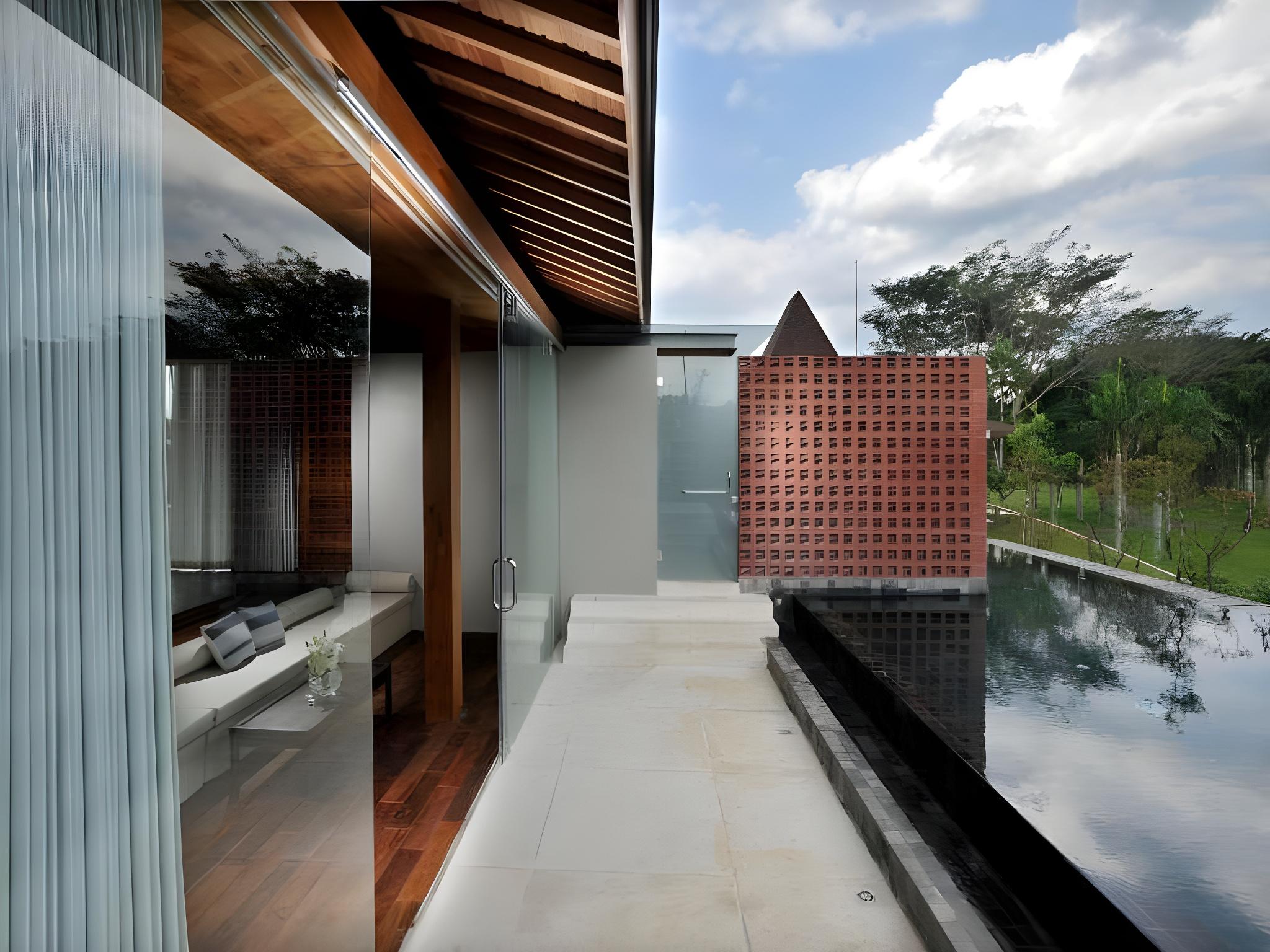 Djoglo Luxury Bungalow 39/44