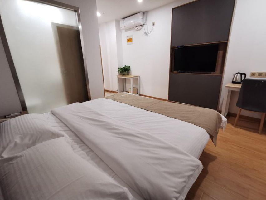 Guest Room, Double Bed, No Window