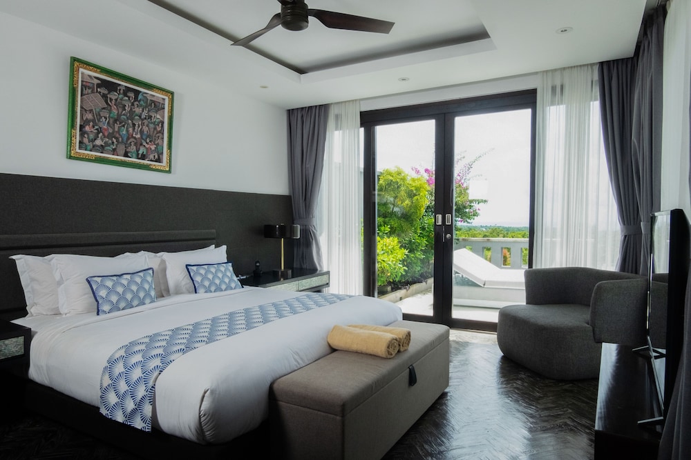 2 Bedrooms, Ocean Villa, 1 King and 1 Single Beds, Sofa