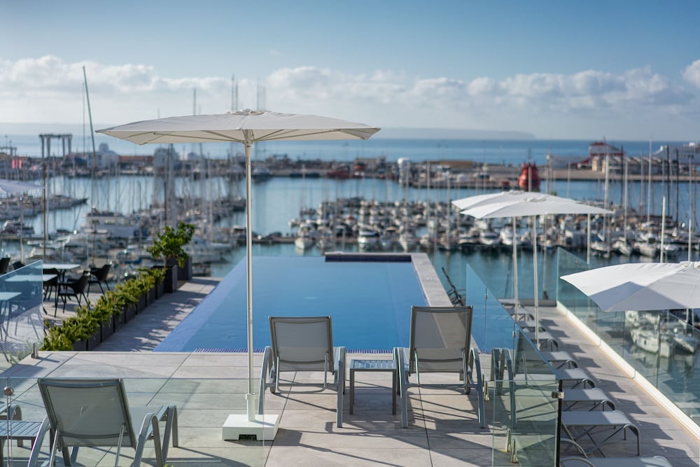 Mirador Hotel 60/74