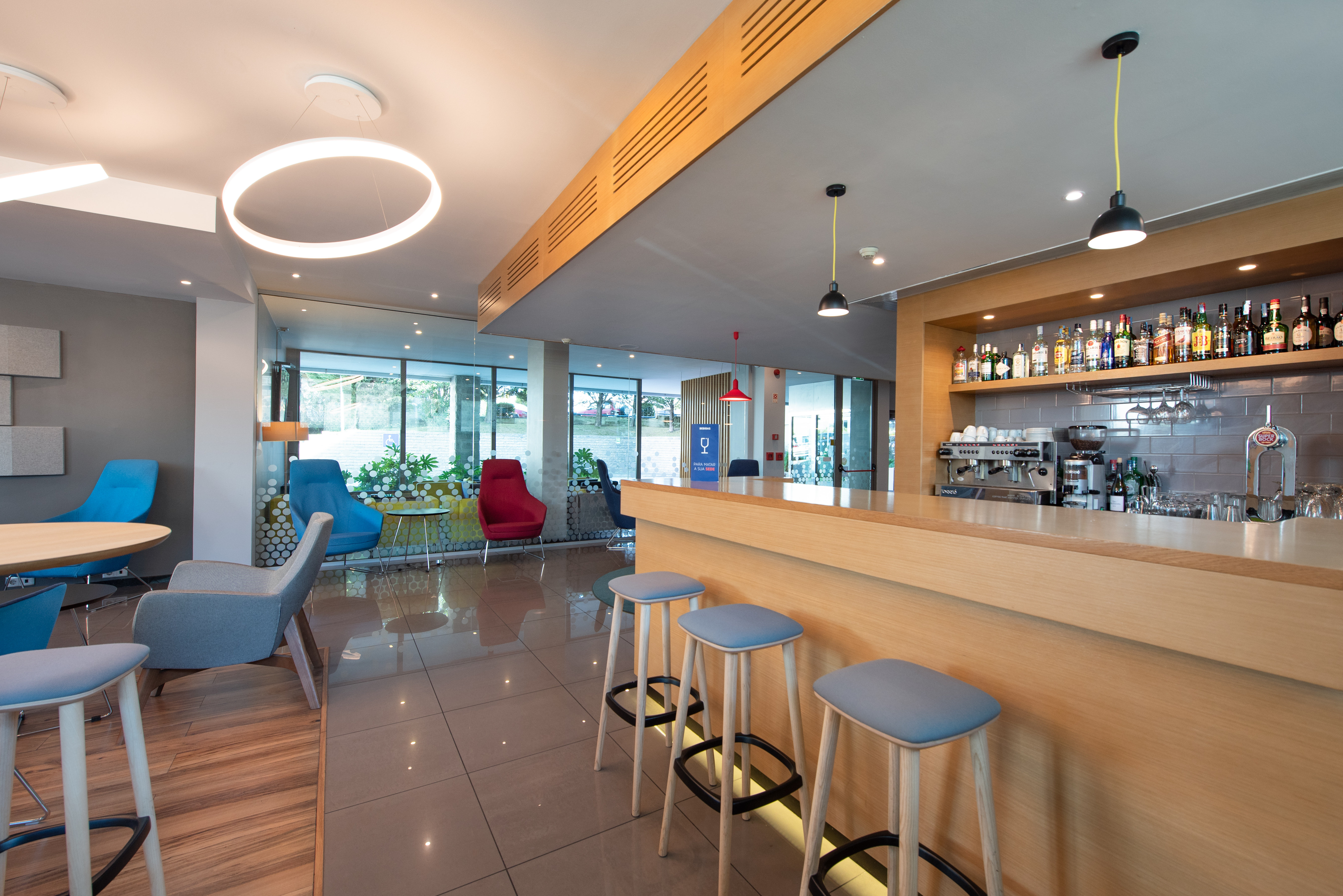 HOLIDAY INN EXPRESS LISBON AIRPORT 55/78