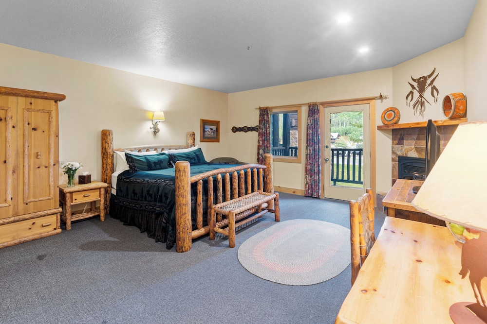 Daniels Summit Lodge 33/50