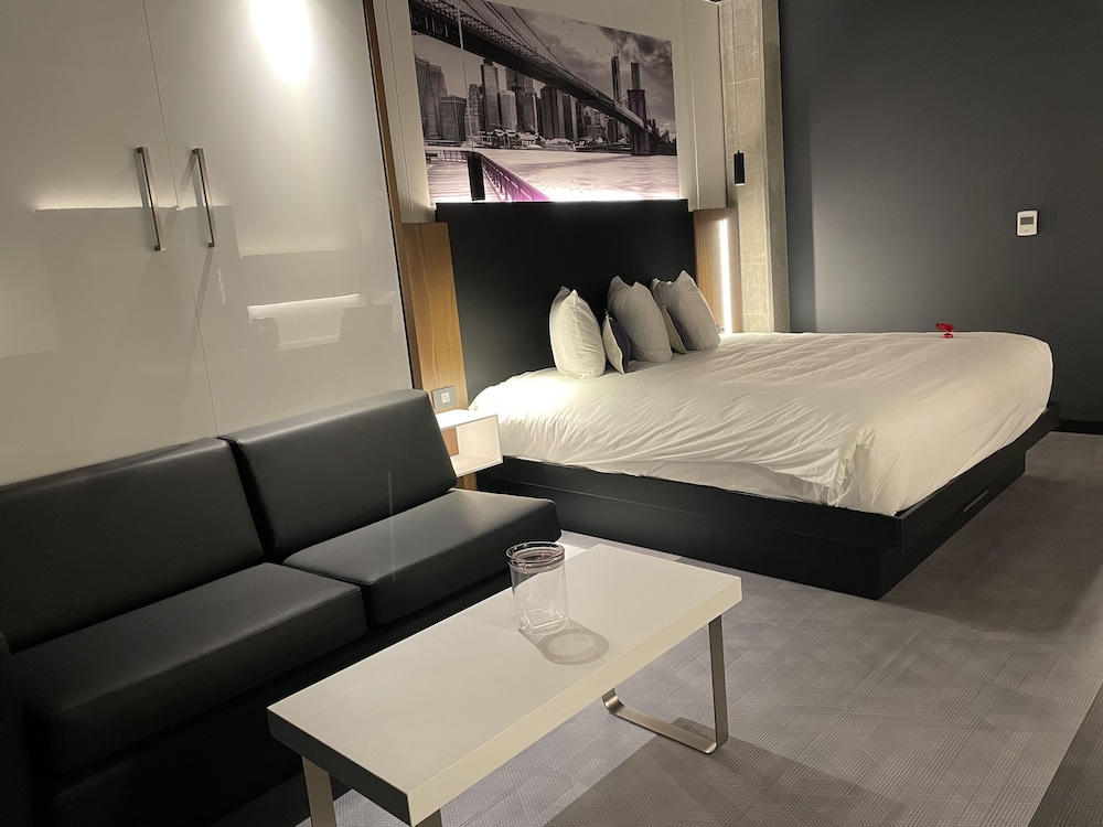 Grand Times Hotel Laval - Centropolis 8/32