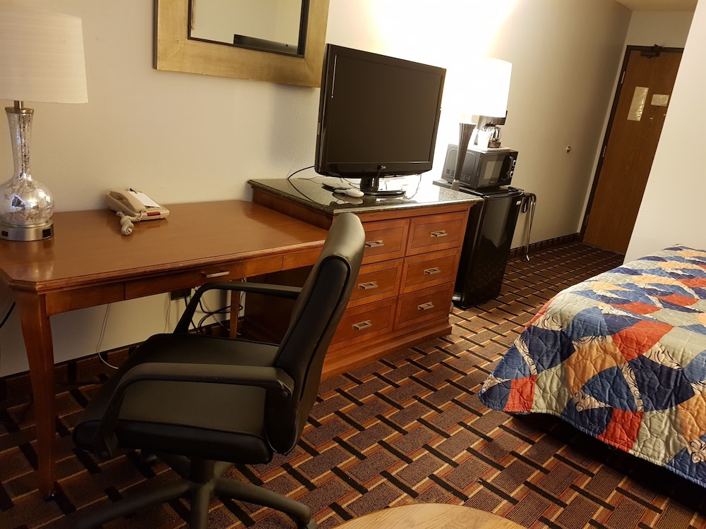 Le Mars Inn & Suites 34/42