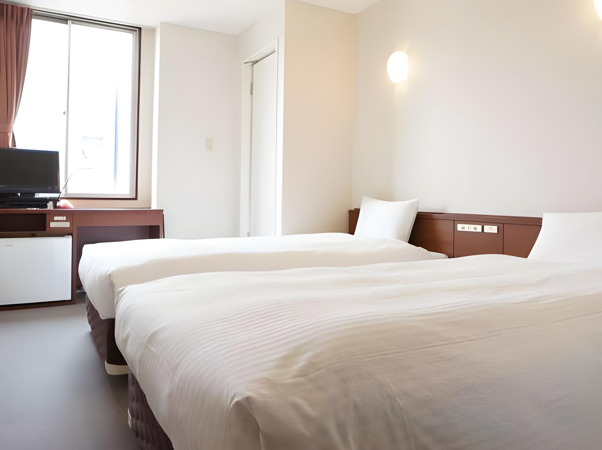 Type B, Twin Beds, Smoking
