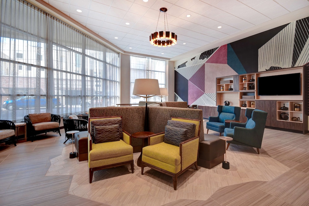 Hampton Inn Tucson Downtown 34/48