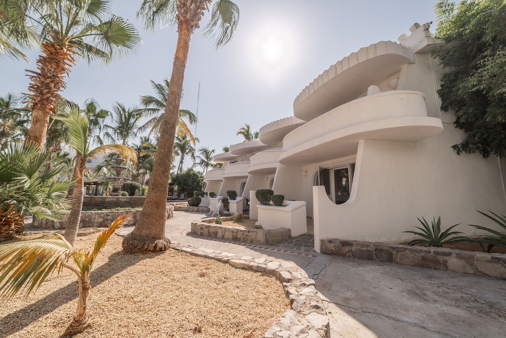 Club Del Moro Hotel Suites 63/72