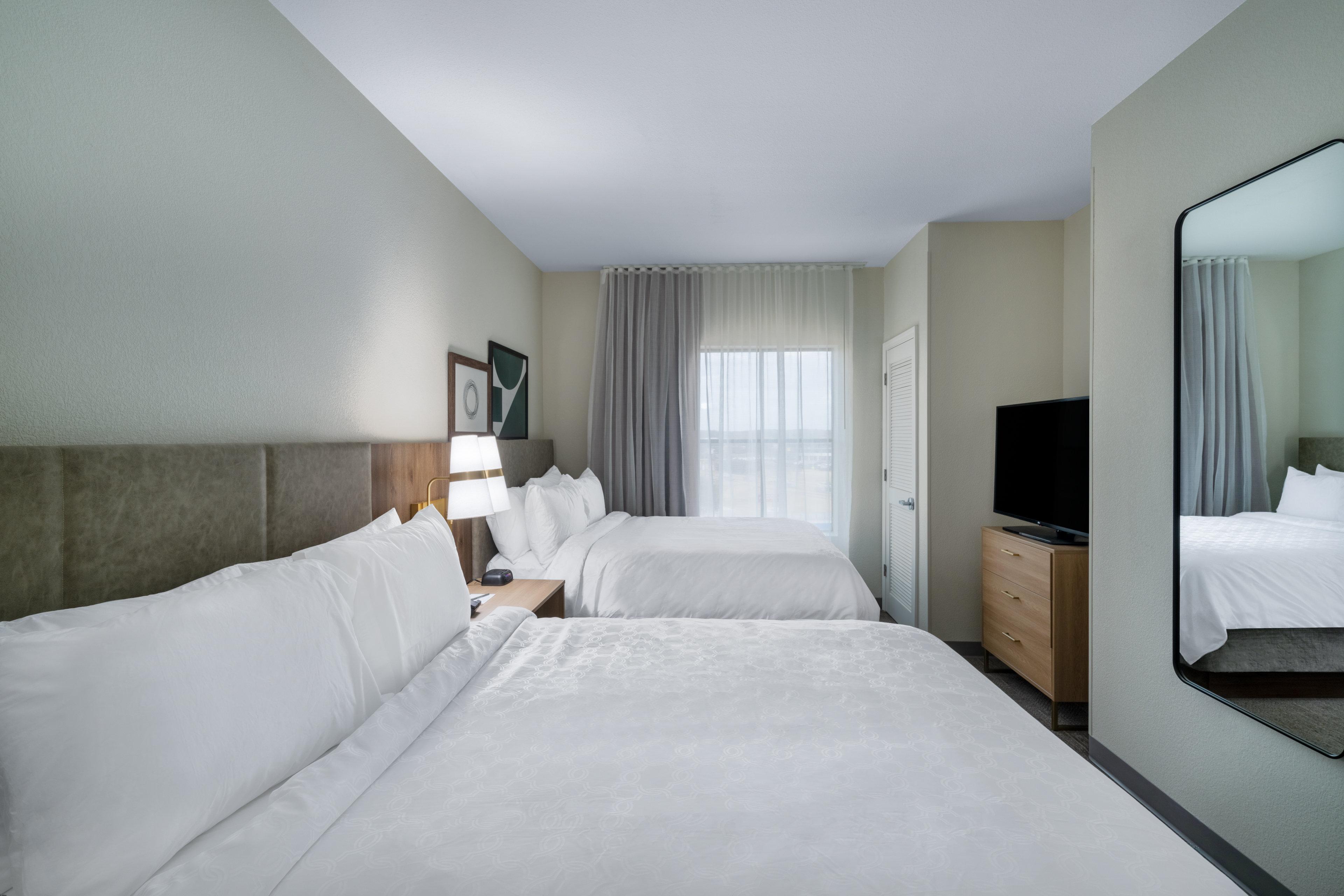 Suite, 2 Queen Beds, Accessible
