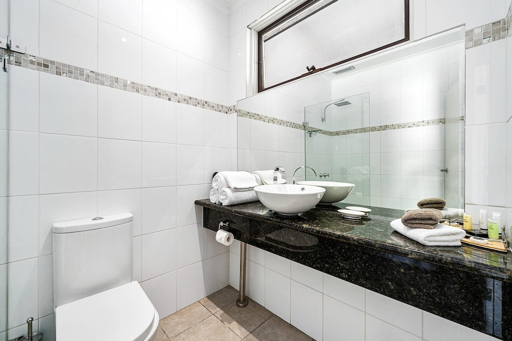 غرفة سوبيريور بسرير كينج، Comfort Inn Coach & Bushmans 7/10