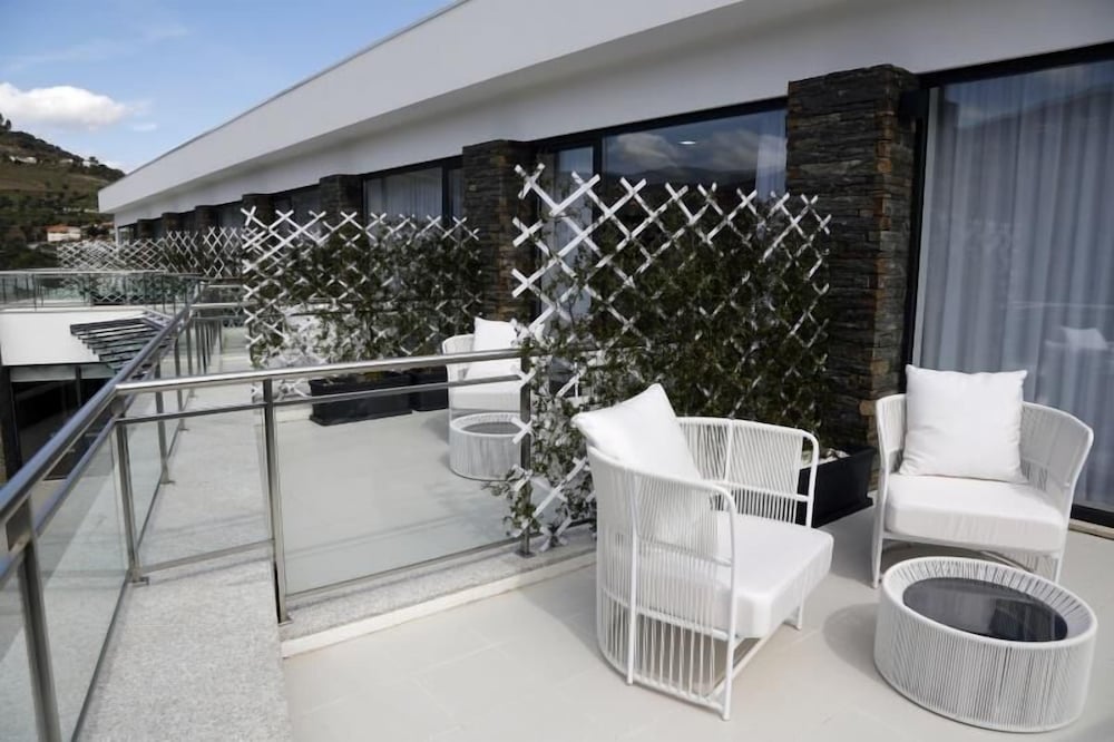 LBV HOUSE HOTEL 6/50