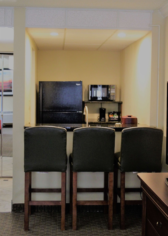 Best Western Plus Burlington 46/49