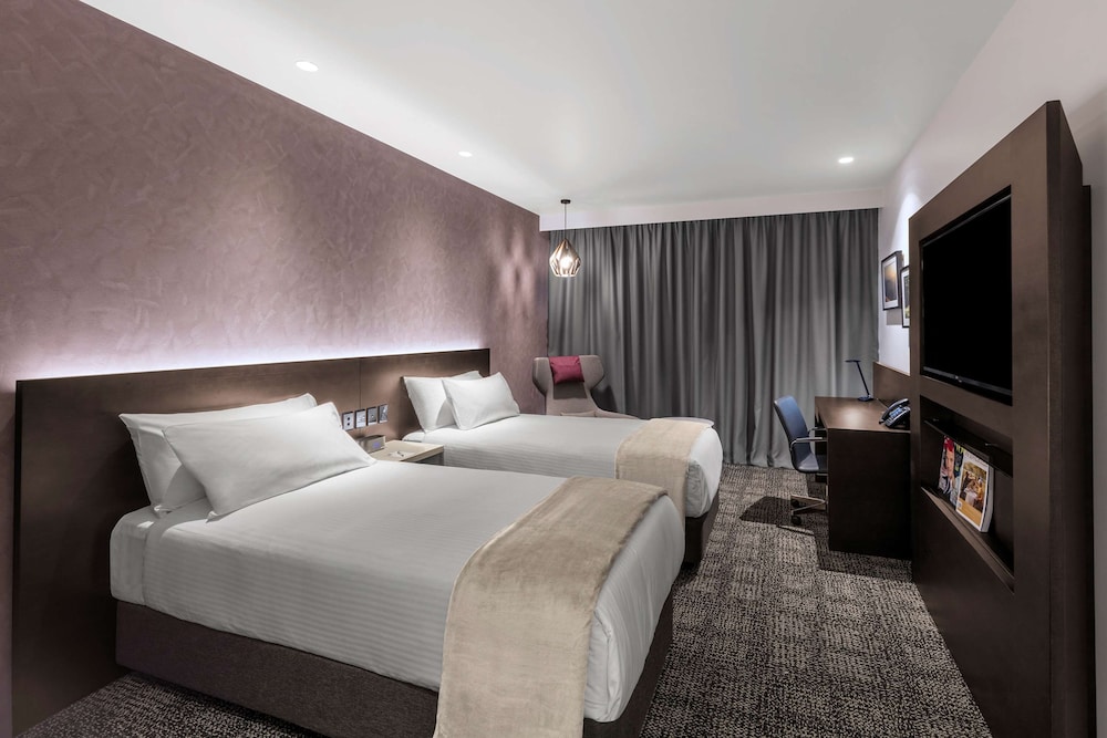 DELUXE, TWIN BEDS