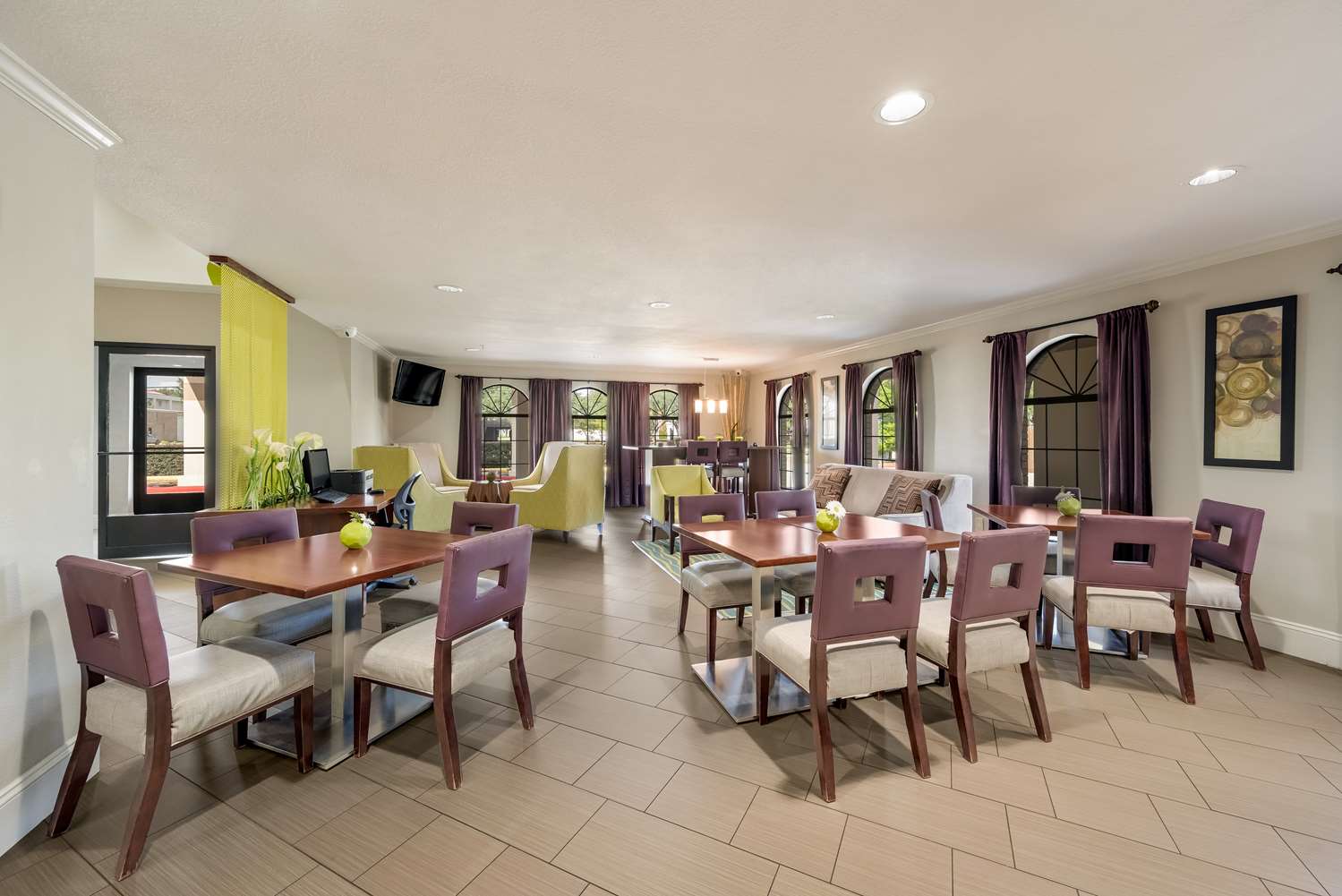 Surestay Hotel By Best Western Deer Park 21/31