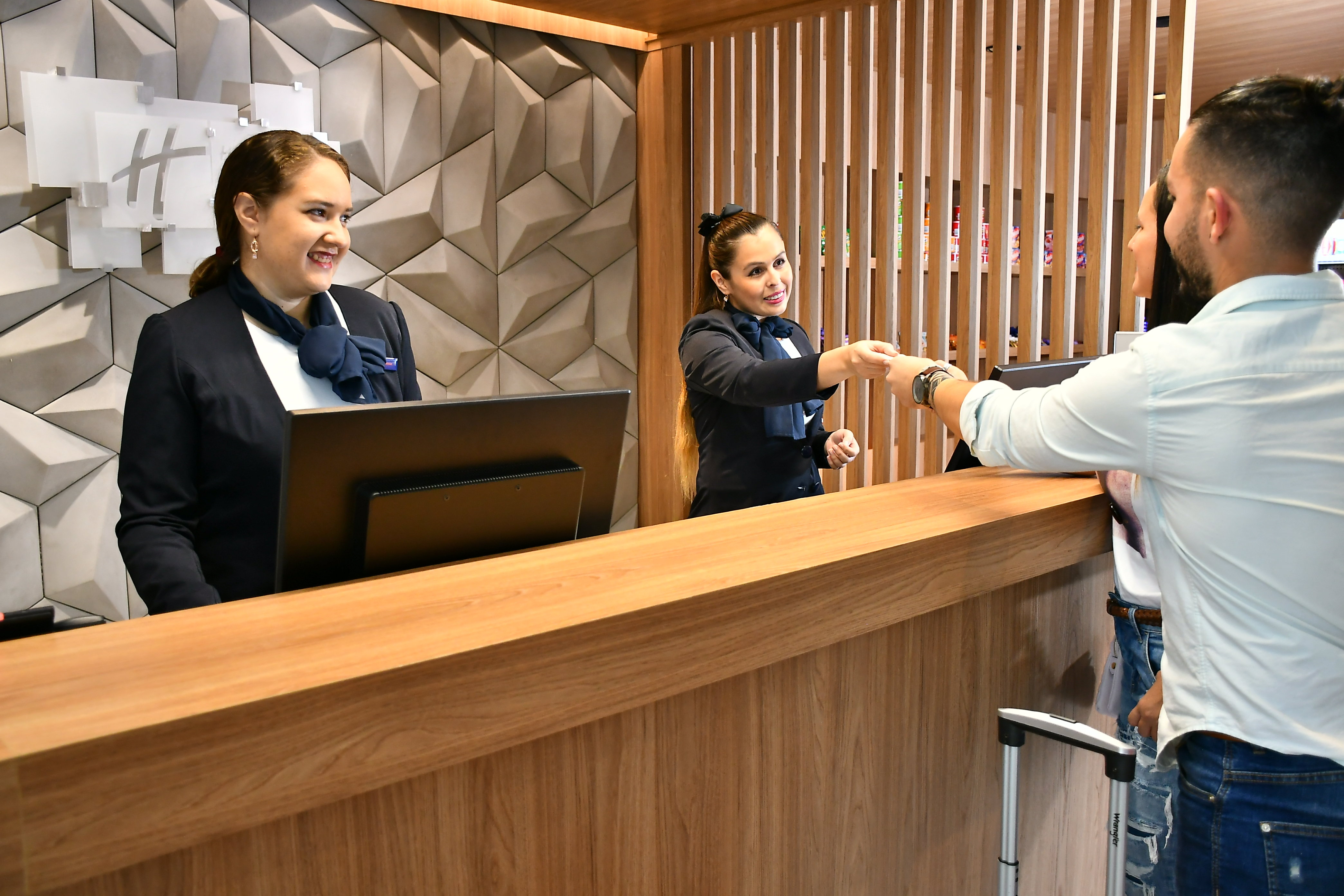 Holiday Inn Express Asuncion Aviadores 18/79
