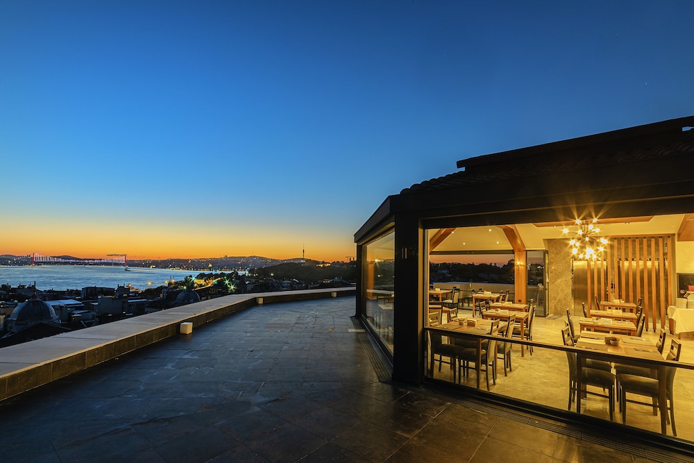 Demiray Hotel 47/50