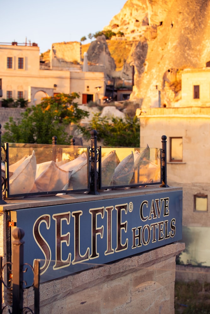 Selfie Cave Hotels Cappadocia 7/63