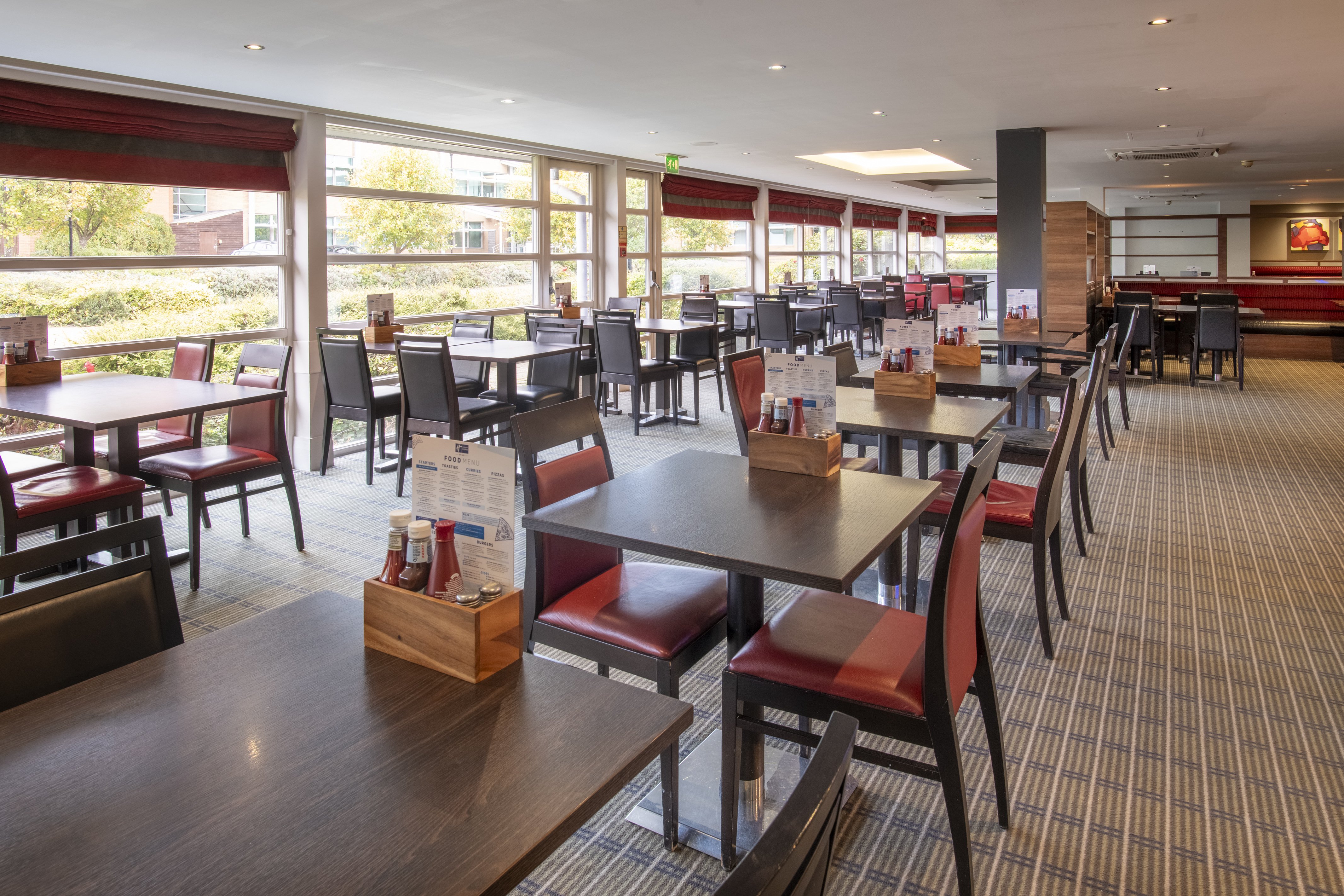 Holiday Inn Express Milton Keynes 17/46